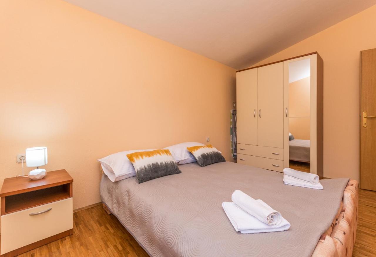 Poolincluded - Holiday Home Maslina Lisane Ostrovicke エクステリア 写真